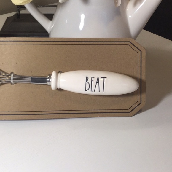 Rae Dunn BEAT Whisk - Picture 3 of 4
